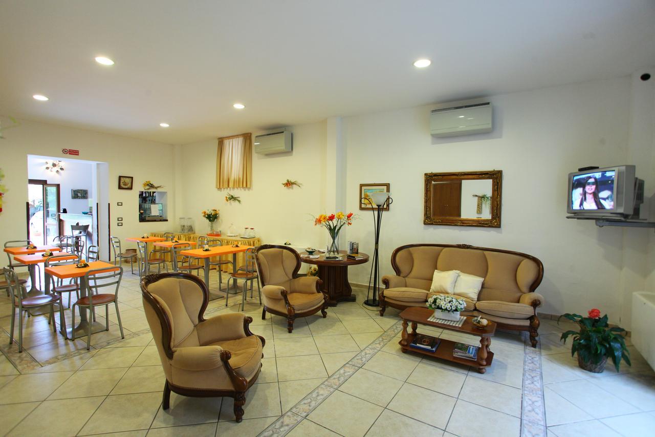 Hotel Savoia Сапри Екстериор снимка